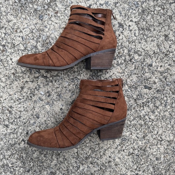 Carlos by Carlos Santana Vanna Women's 10 M Rust Brown Strappy Cut Out Booties - Picture 9 of 11